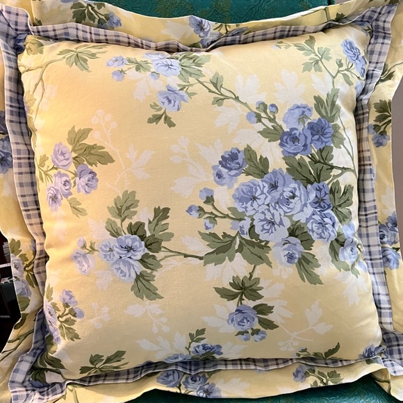 Laura Ashley Bedding Laura Ashley Cassidy Floral Pillow Vintage